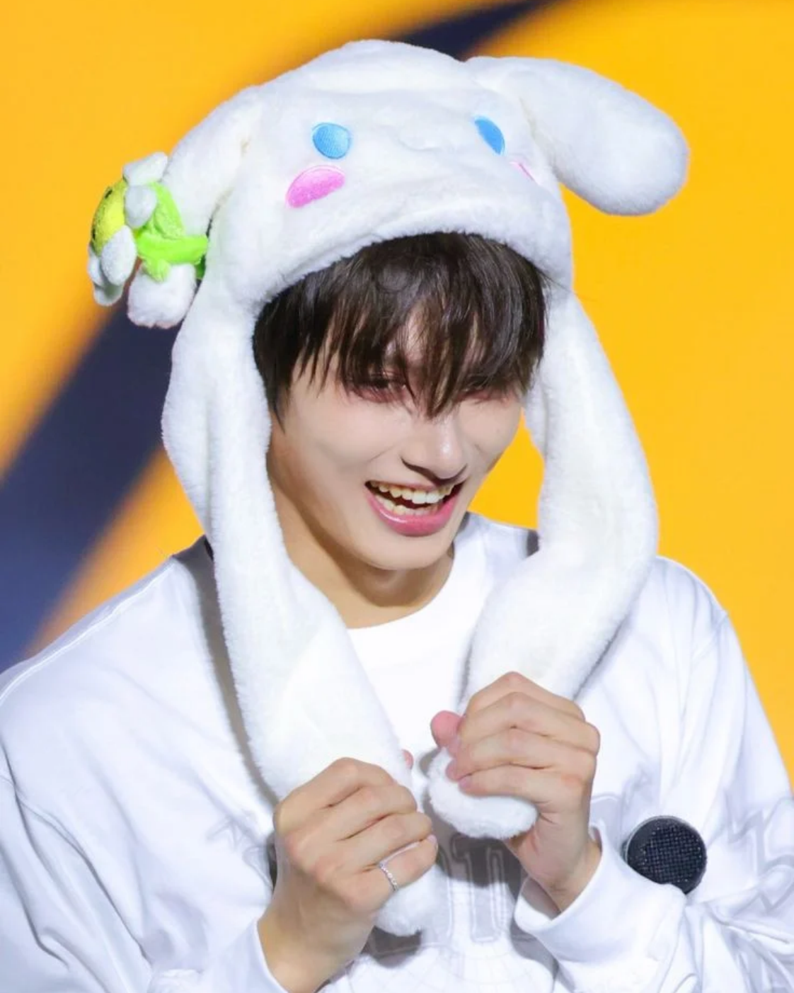 bunny hat (1) Jun SEVENTEEN White Bunny Ear Plush Hat